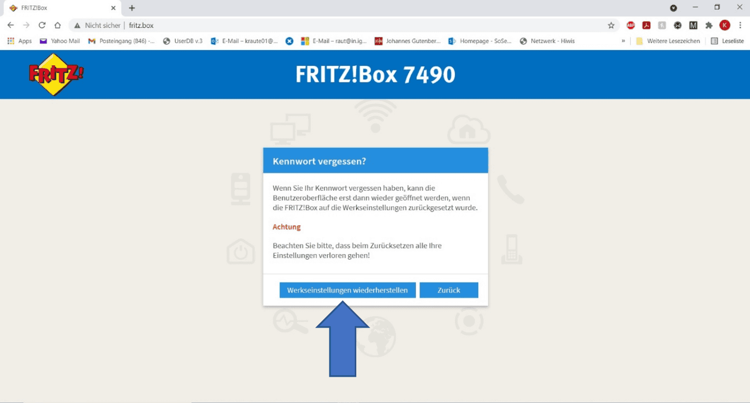 Screenshot der 'Kennwort vergessen'-Seite der Fritzbox mit Pfeil auf 'Werkseinstellungen wiederherstellen'
